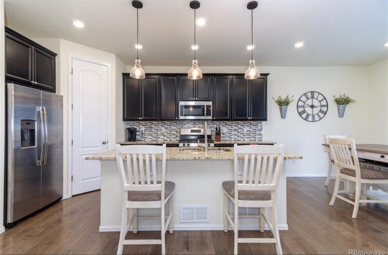 Building Photo - 10474 Evansville St