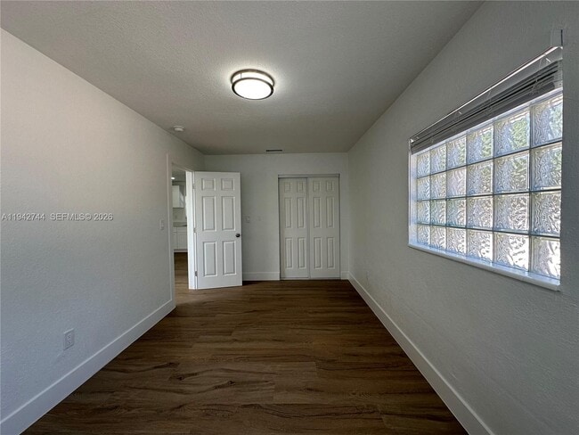 Building Photo - 3331 SW 15th Ave