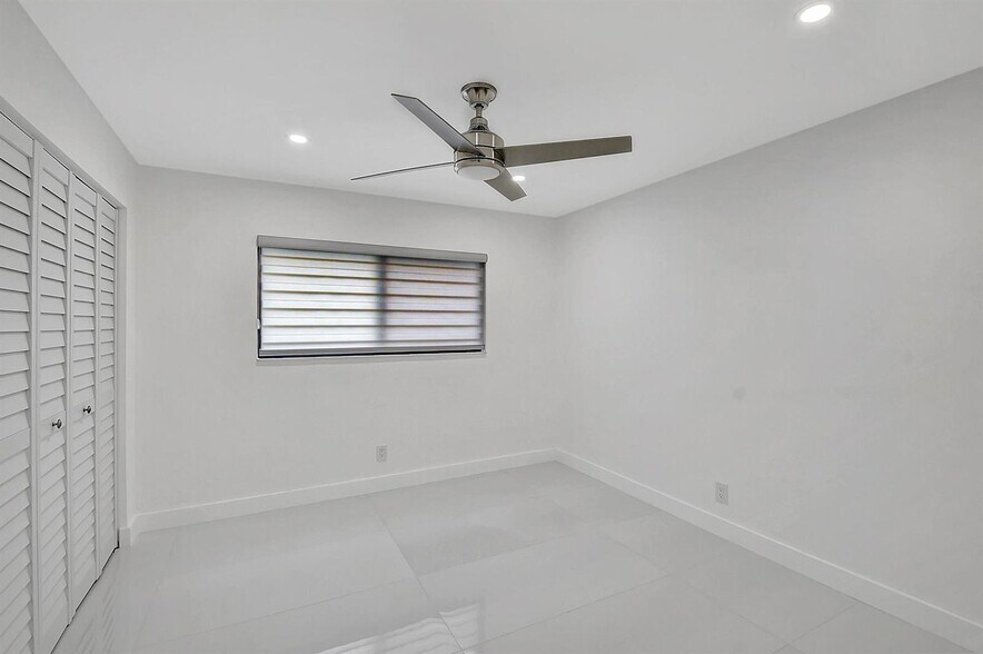Building Photo - 15378 Lakes of Delray Blvd