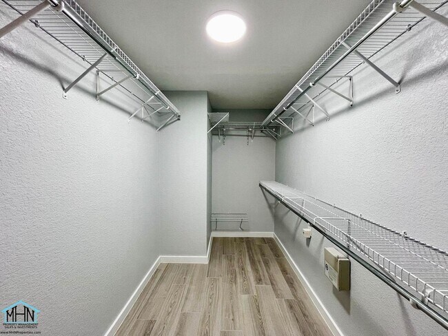 Building Photo - 11205 Forest Pass Ct