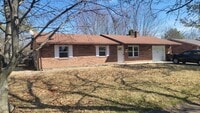 Building Photo - 3 BDR Ranch w/ Fenced yard, laundry, garage + more