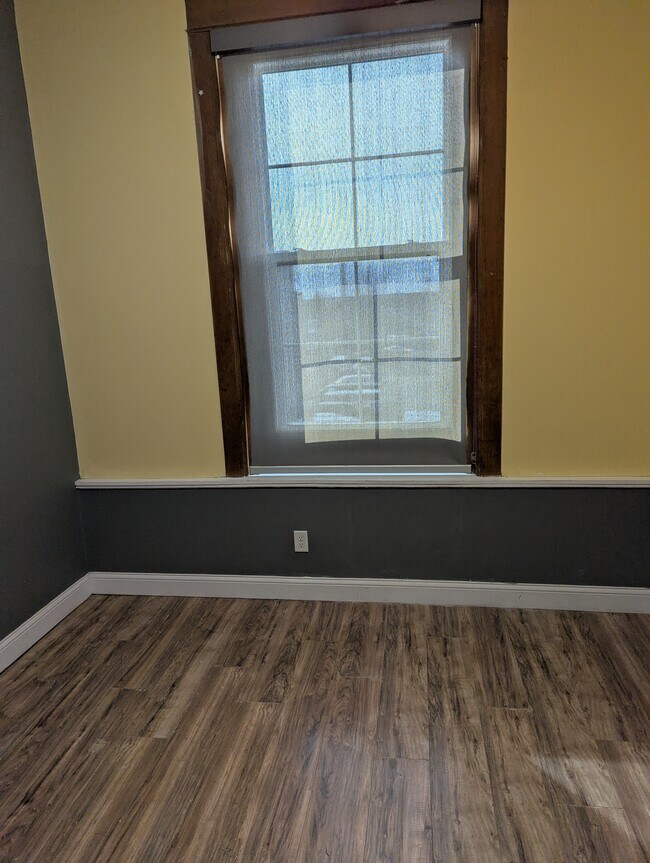 Building Photo - Negassa Property LLC 647