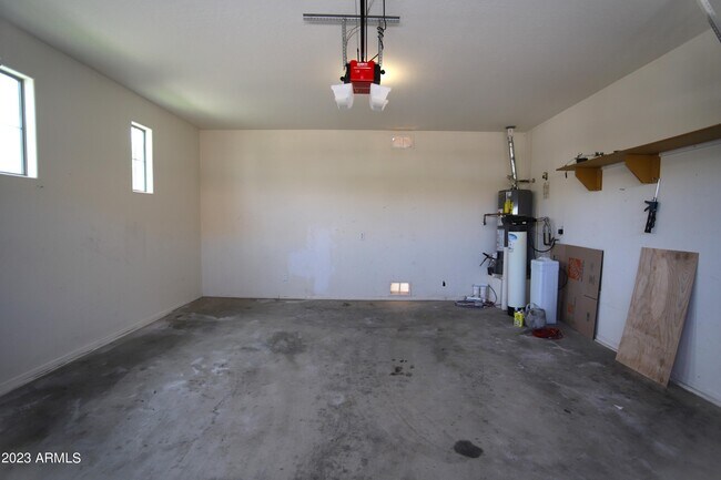 Building Photo - 779 E Mead Dr