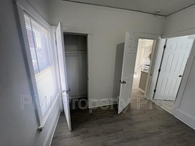 Building Photo - 3284 N 30th St