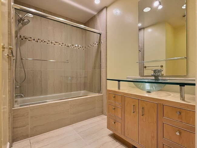 Building Photo - 4BD/2BA – Bright Los Altos cul-de-sac home near top-rated schools