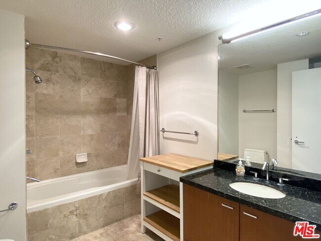 Building Photo - 3141 Michelson Dr