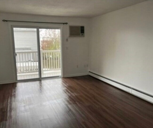 Building Photo - 12 Cox Ct