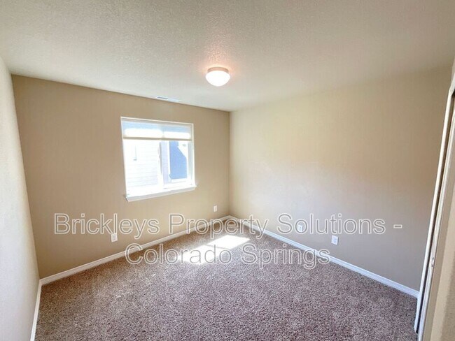 Building Photo - 6523 Lamine Dr
