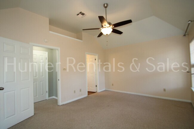 Building Photo - Sweet Like Honey!