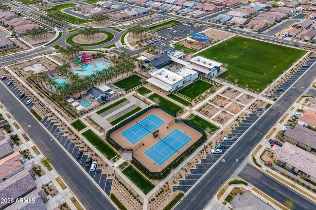 Building Photo - 10151 E Thunderbolt Ave