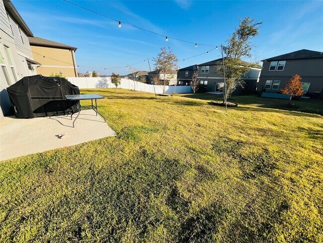 Building Photo - 2149 Treasure Hill St