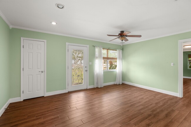 Building Photo - 146 Menendez Rd