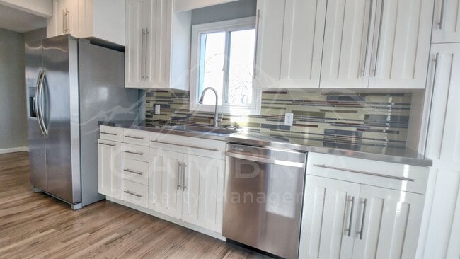 Building Photo - Beautiful 4 Bedroom Home in Sugarhouse