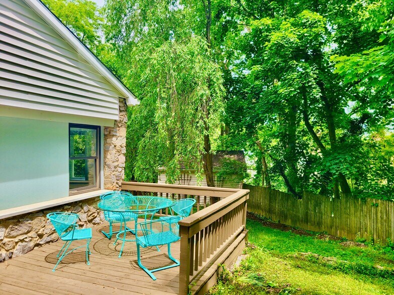 Building Photo - 952 Kinzley Ct