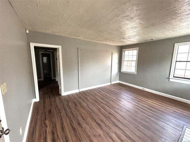 Building Photo - 3616 Gaston Ave