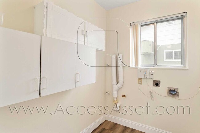 Building Photo - Gorgeous 3 Bed/2 Bath Home In Menifee Civic 55+ Community!