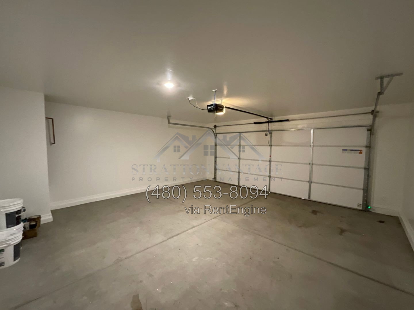 Building Photo - 258 S Oak St