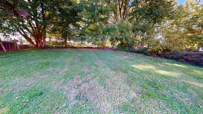 Building Photo - 3 Bedrooms, Newly updated!