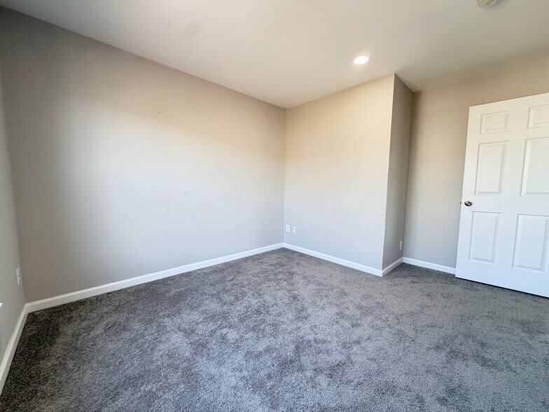 Building Photo - 14405 Hulfish Way