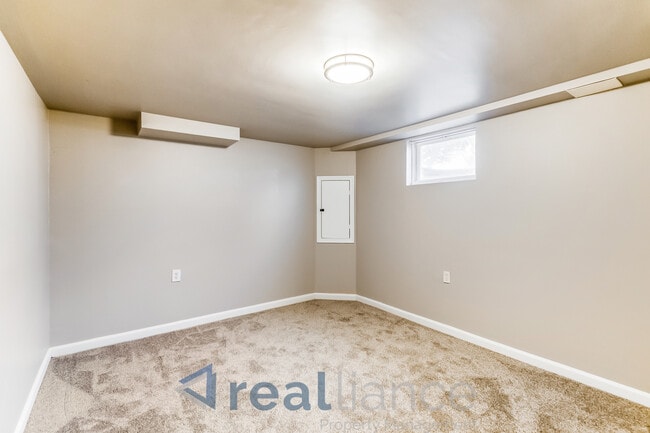 Building Photo - 2413 Chapman Rd