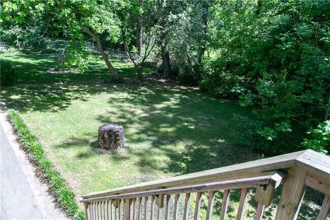 Building Photo - 1547 Delia Dr