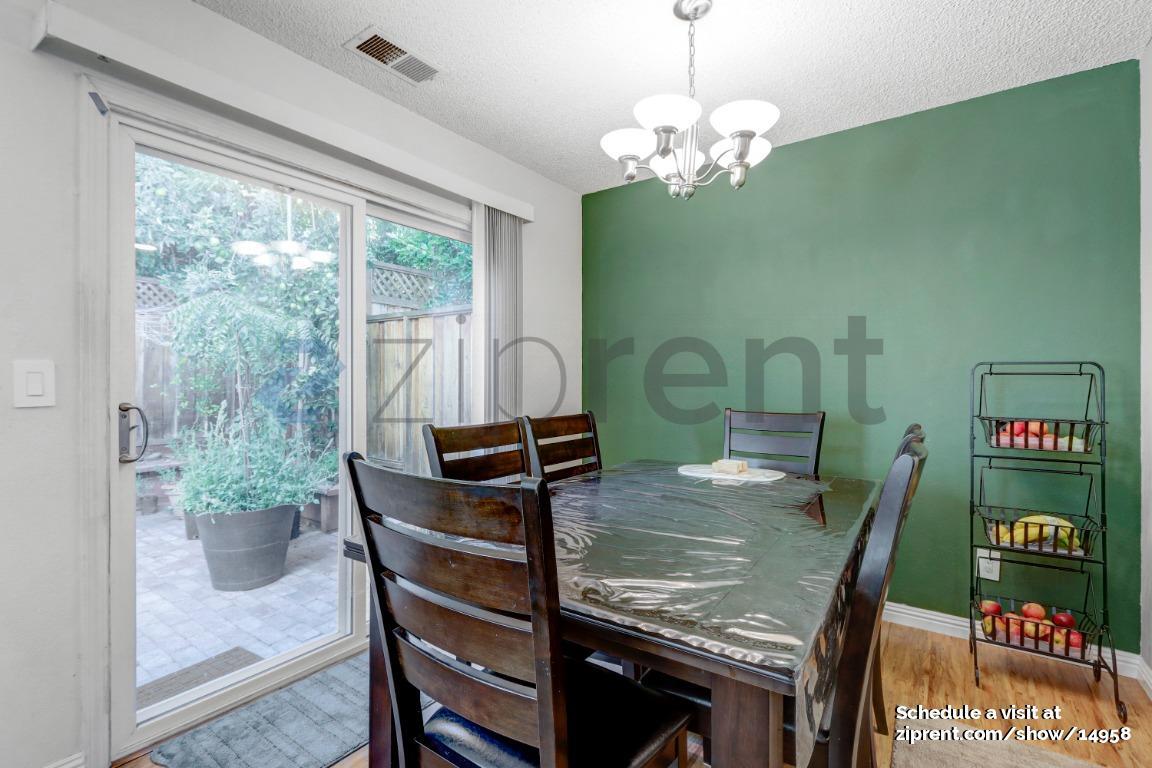 Building Photo - 2110 Alexander Way