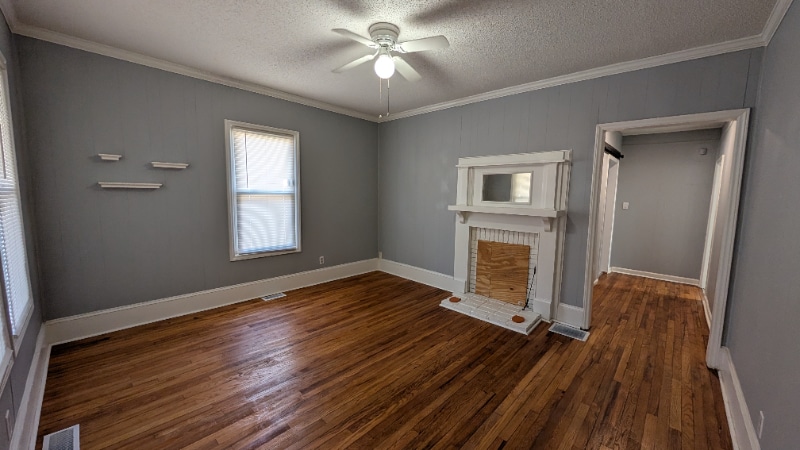 Building Photo - 502 E State Ave