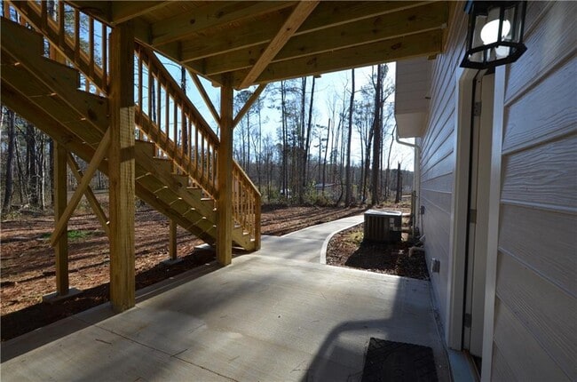 Building Photo - 112 Jade Ln