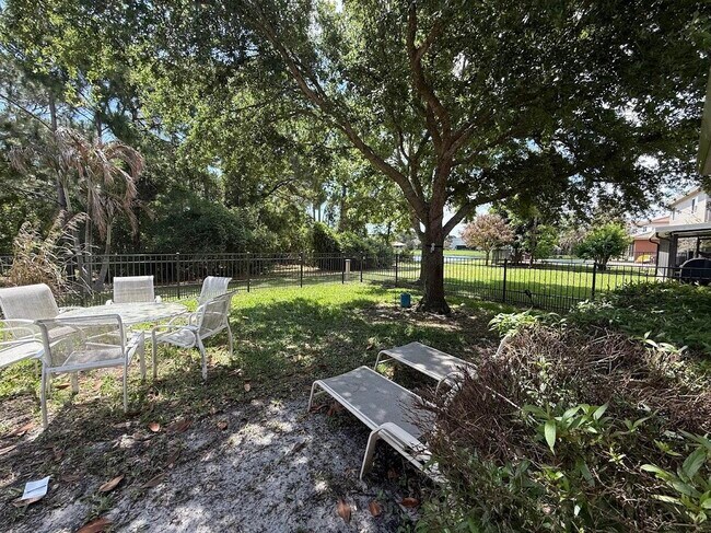 Building Photo - 5574 43rd Ct