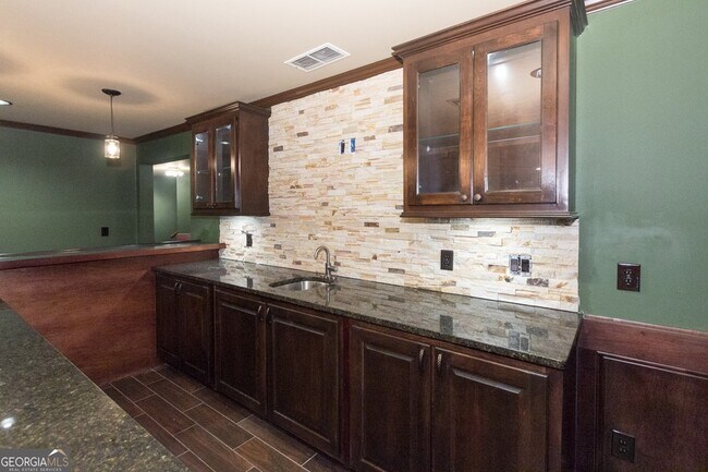 Building Photo - 5166 Wheeler Dr