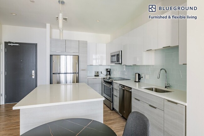 Building Photo - 449 Canal St