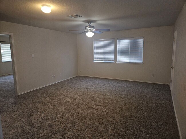 Building Photo - 3 Bedroom in Wildhorse Subdivision