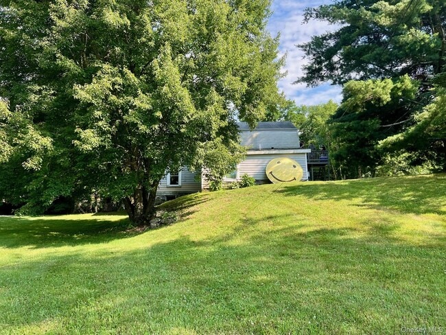 Building Photo - 286 Crum Elbow Rd