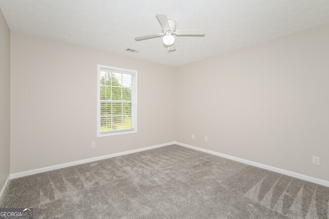 Building Photo - 110 Lumby Ln