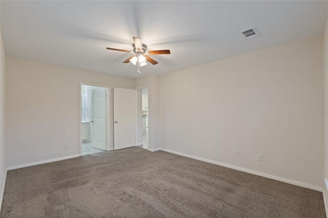 Building Photo - 12502 Hackberry Dr