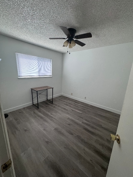 Building Photo - 266 N Rock River Dr