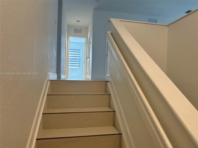 Building Photo - 27034 SW 132 Ct Rd