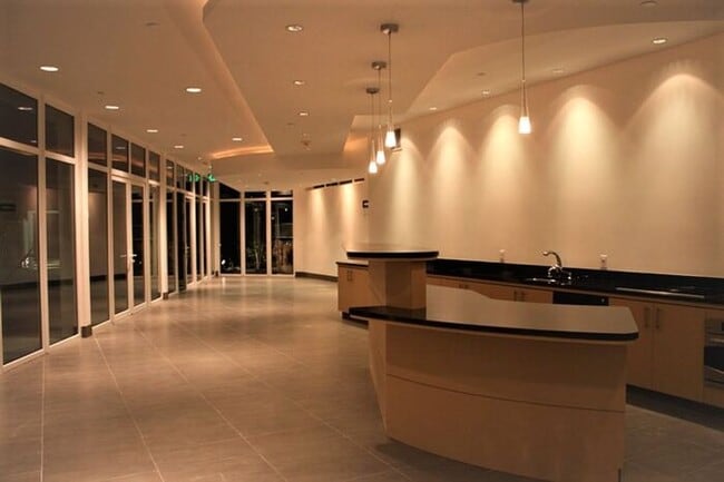 Building Photo - At the Montage!!! 1 bedroom 1 bath luxury ...