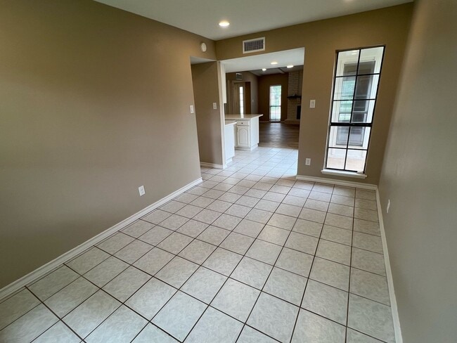 Building Photo - 6700 Forestview Dr