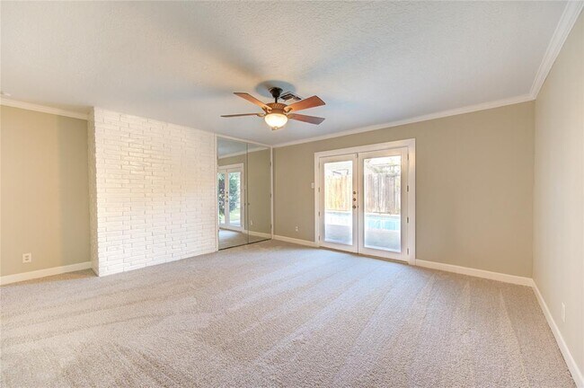 Building Photo - 11024 Riverview Dr