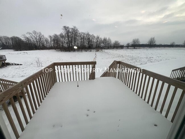 Building Photo - 193 NE 56th St