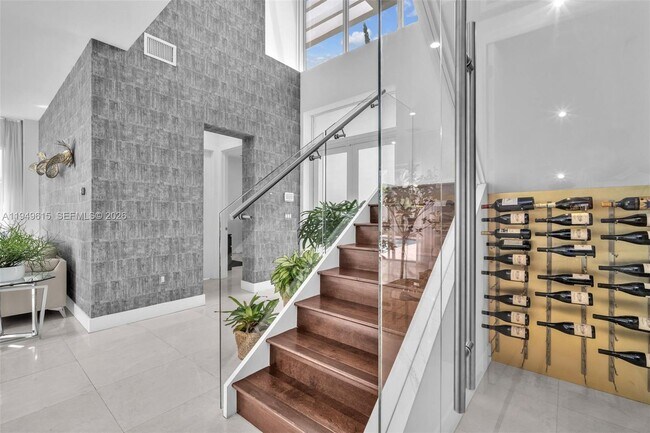 Building Photo - 7457 NW 101 Ave