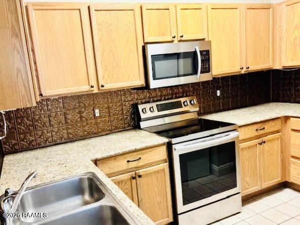 Building Photo - 4464 Highland Rd