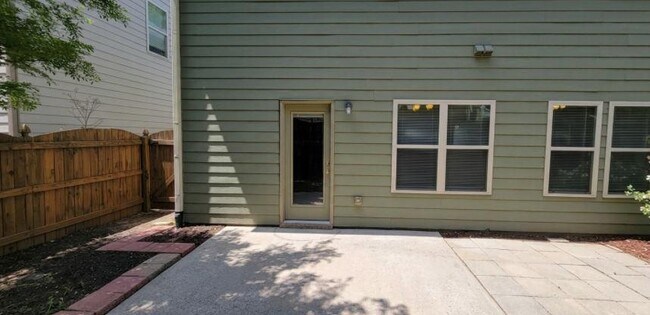 Building Photo - 237 Ascott Ln