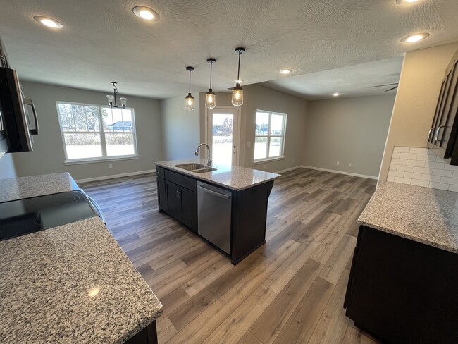 Building Photo - 712 Glenwood Ave