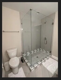 Building Photo - 612 E Woodlawn Rd