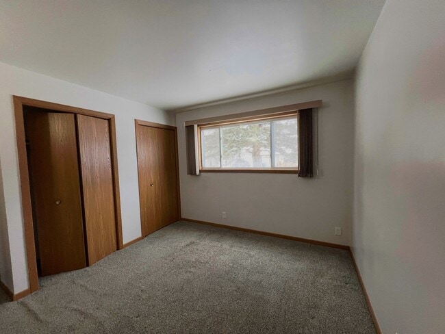 Building Photo - 2310 Radtke Ave