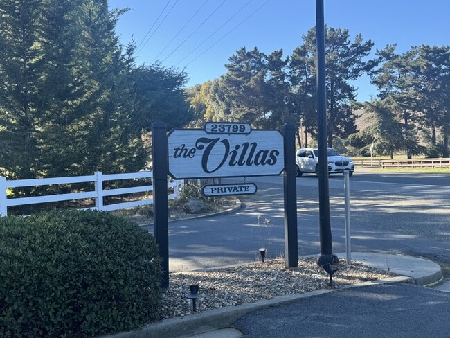 Building Photo - 23799 Monterey Salinas Hwy