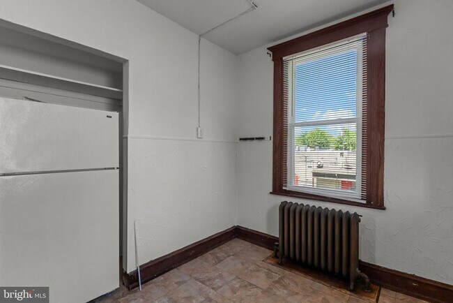 Building Photo - 9234 Walker St