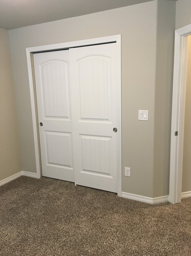 Building Photo - 11125 Rockcastle Dr